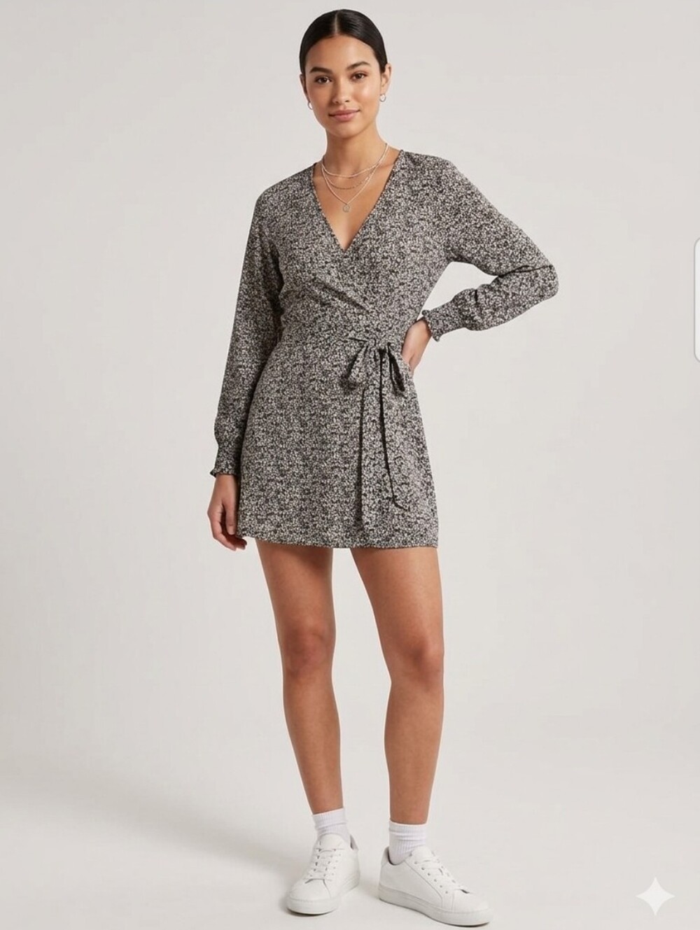 Black & Cream Floral Wrap V-Neck Knit Short Dress